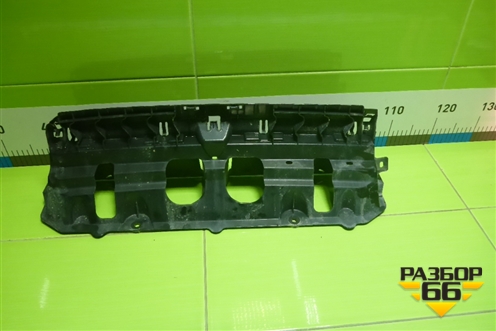 Кронштейн заднего бампера центральный (51128069250) для BMW X5 G05 с 2018г (Х5 Г05)