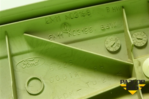 Обшивка стойки лобового стекла правая (2N11N03198BHW) для Ford Fusion с 2002г (Фьюжн)