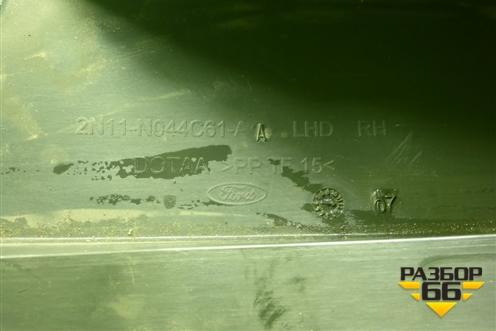 Накладка на торпедо (боковая правая) (2N11N044C61AA) для Ford Fusion с 2002г (Фьюжн)