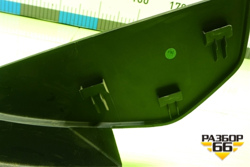 Накладка на торпедо (боковая правая) (2N11N044C61AA) для Ford Fusion с 2002г (Фьюжн)