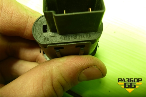 Кнопка обогрева сидений (93BG19K314AA) для Ford Fusion с 2002г (Фьюжн)