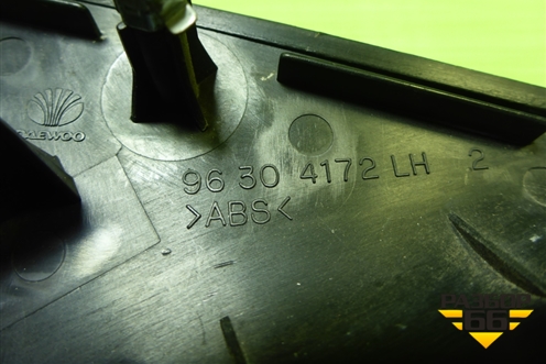 Накладка двери передней левой уголок (96304172) для Chevrolet Lanos с 2004г (Ланос)