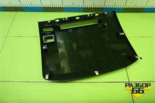 Накладка на торпедо (центральная верхняя) (CC295531) для Mazda Mazda 5 с 2005-2010г