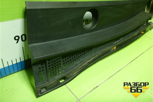 Решетка стеклоочистителей левая (CC29507S1) для Mazda Mazda 5 с 2005-2010г