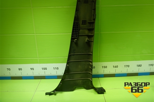 Обшивка стойки центральная нижняя левая (C23568230) для Mazda Mazda 5 с 2005-2010г