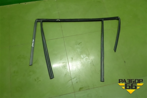 Уплотнитель стекла двери задней правой (51357431136) для BMW X7 G07 с 2018г (Х7 Г07)
