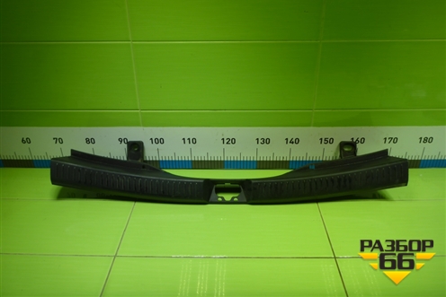 Обшивка багажника на заднюю панель (C2356889X) для Mazda Mazda 5 с 2005-2010г