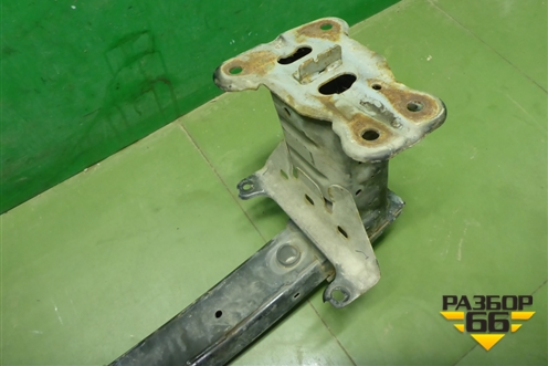 Усилитель переднего бампера для Mazda Mazda 5 с 2005-2010г