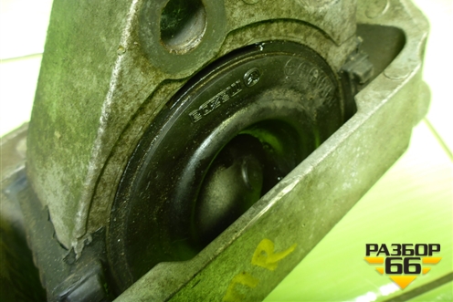 Опора двигателя правая (2.0л RF) для Mazda Mazda 5 с 2005-2010г