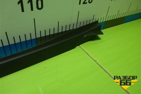 Молдинг лобового стекла правый (51137475010) для BMW 4-серия G22 с 2020г