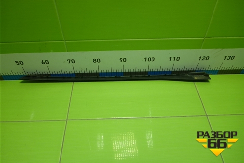 Молдинг лобового стекла правый (51137475010) для BMW 4-серия G22 с 2020г