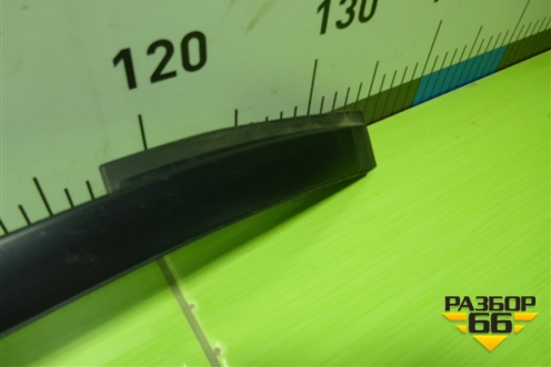 Молдинг лобового стекла левый (7553660020) для Toyota Land Cruiser (300) с 2021г (Ленд Крузер)