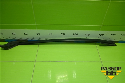 Молдинг лобового стекла правый для Toyota Land Cruiser (300) с 2021г (Ленд Крузер)