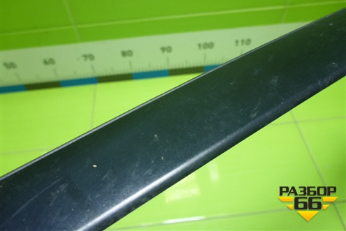 Молдинг лобового стекла правый для Toyota Land Cruiser (300) с 2021г (Ленд Крузер)