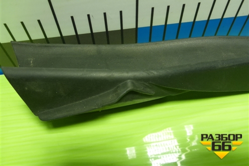 Молдинг лобового стекла левый (7475979) для BMW 2-серия F44 с 2019г