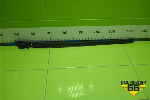 Молдинг лобового стекла правый (7475980) для BMW 2-серия F44 с 2019г