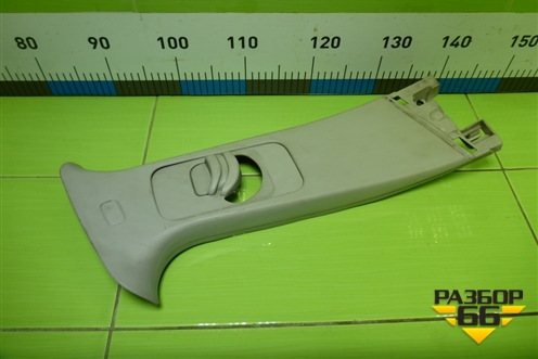 Обшивка стойки центральная верхняя правая (9647398777) для Peugeot 307 с 2001-2007г