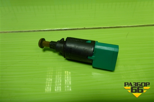 Датчик включения стопсигнала (9650688480) для Peugeot 307 с 2001-2007г