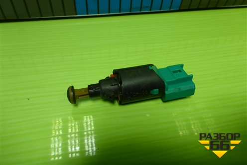 Датчик включения стопсигнала (9650688480) для Peugeot 307 с 2001-2007г