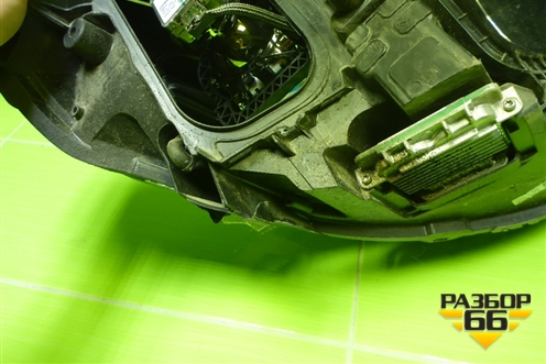 Фара левая (ксенон с блоком и лампой) (983283768000) для Opel  Zafira Life с 2019г (Зафира Лайф)