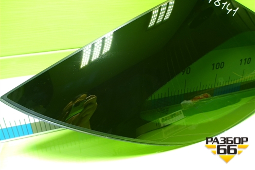 Стекло глухое правое (заднее) (A1666702212) для Mercedes Benz ML-Klass W166 c 2011г (МЛ)