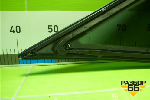 Стекло глухое правое (заднее) (A1666702212) для Mercedes Benz ML-Klass W166 c 2011г (МЛ)