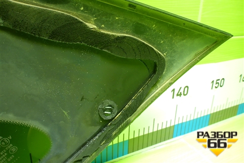 Стекло глухое правое (заднее) (A1666702212) для Mercedes Benz ML-Klass W166 c 2011г (МЛ)