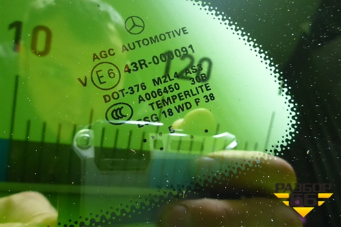 Стекло глухое левое (заднее) (A1666702112) для Mercedes Benz ML-Klass W166 c 2011г (МЛ)