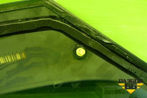 Стекло глухое левое (заднее) (A1666702112) для Mercedes Benz ML-Klass W166 c 2011г (МЛ)