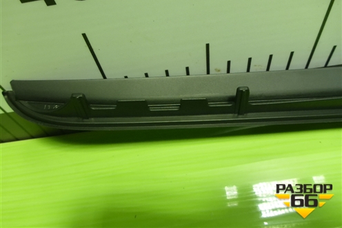 Молдинг лобового стекла левый (новый) (51137475009) для BMW 4-серия G22 с 2020г