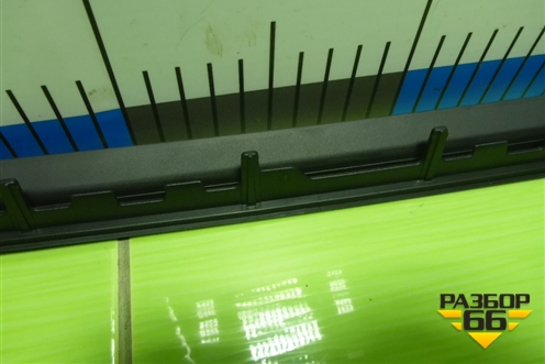 Молдинг лобового стекла левый (новый) (51137475009) для BMW 4-серия G22 с 2020г