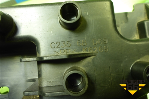 Кронштейн (C23568D69A) для Mazda Mazda 5 с 2005-2010г