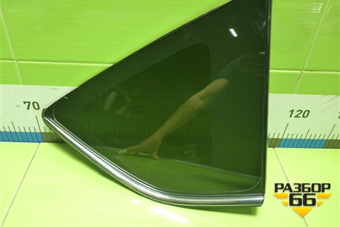 Стекло глухое правое (6271042310) для Toyota Rav-4 с 2012-2019г (Рав 4)