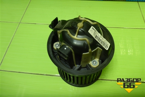 Моторчик отопителя (T1000588k) для Peugeot 408 с 2012г (T1000588K)