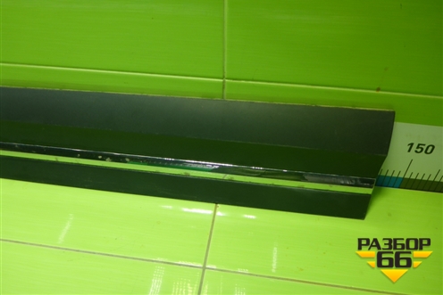 Накладка двери передней правой (A2477271501) для Mercedes Benz GLA-Klass H247 с 2019г (ГЛА)