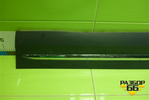 Накладка двери передней правой (A2477271501) для Mercedes Benz GLA-Klass H247 с 2019г (ГЛА)