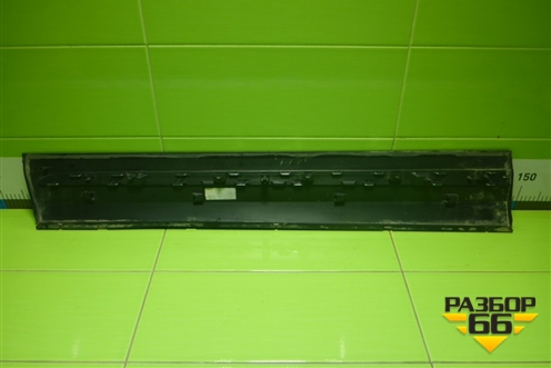 Накладка двери передней правой (A2477271501) для Mercedes Benz GLA-Klass H247 с 2019г (ГЛА)