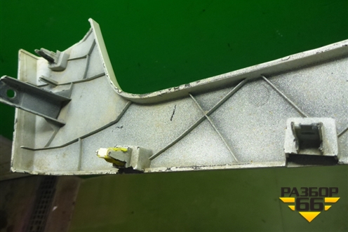 Планка на фару правая  (H4831013801A0) для Foton Auman EST с 2016г (Ауман)