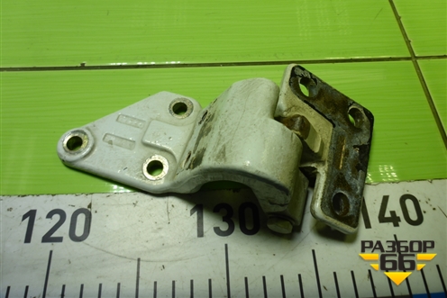 Петля двери правой нижняя для Iveco Stralis с 2007г (Стралис)