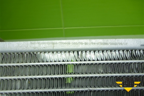 Радиатор охлаждения (дубликат) (TY0009105) для Toyota Land Cruiser (100) с1998-2007г (Ленд Крузер)