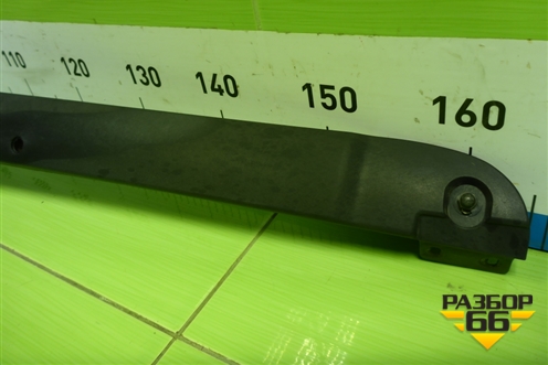 Молдинг лобового стекла левый  (504283187) для Iveco Stralis с 2007г (Стралис)