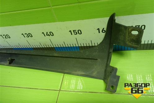 Молдинг лобового стекла левый  (504283187) для Iveco Stralis с 2007г (Стралис)