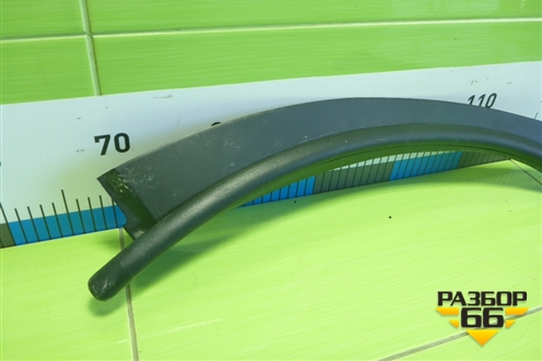 Накладка двери задней правой (6785748032) для Lexus RX 350 c 2015г (РХ)