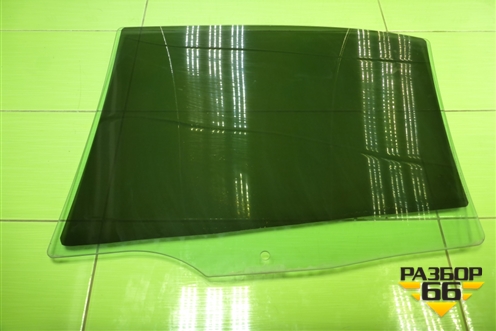 Стекло двери задней правой (лифтбэк) (5E5845206C) для Skoda Octavia (A7) с 2013г (Октавия)