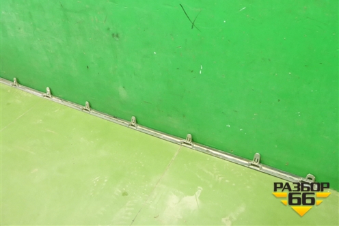 Накладка на порог наружная правая (хром) (7585733010) для Toyota Camry V70 с 2017г (Камри)