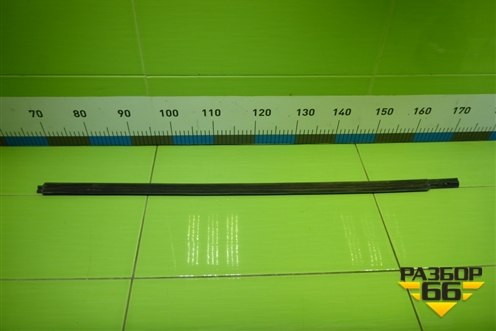 Накладка стекла переднего правого для Kia Rio с 2011-2016г (Рио 3)