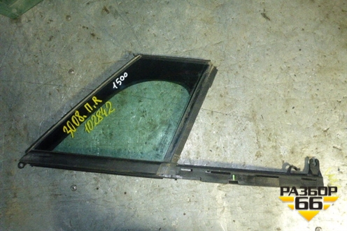 Стекло двери передней правой форточка (9202N9) для Peugeot 3008 с 2010-2016г