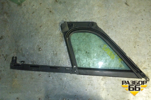 Стекло двери передней правой форточка (9202N9) для Peugeot 3008 с 2010-2016г