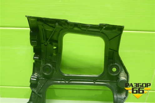 Кронштейн заднего бампера левый (после 2019г) (4M0807453B) для Audi Q7 c 2015г (Ку 7)