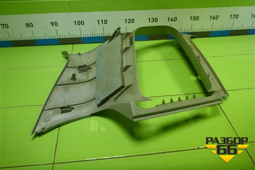 Обшивка стойки задняя верхняя правая (2N11N31010APW) для Ford Fusion с 2002г (Фьюжн)